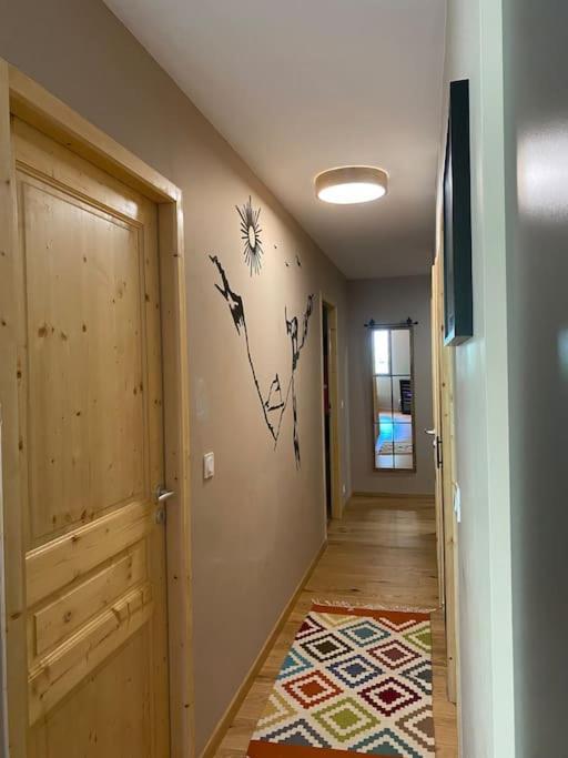 Gorgeous 2 Bedroom, 2 Full Bath, Ski In Apartment! Winner Of 2025 And 2024 Traveller Award! 莫尔济讷 外观 照片